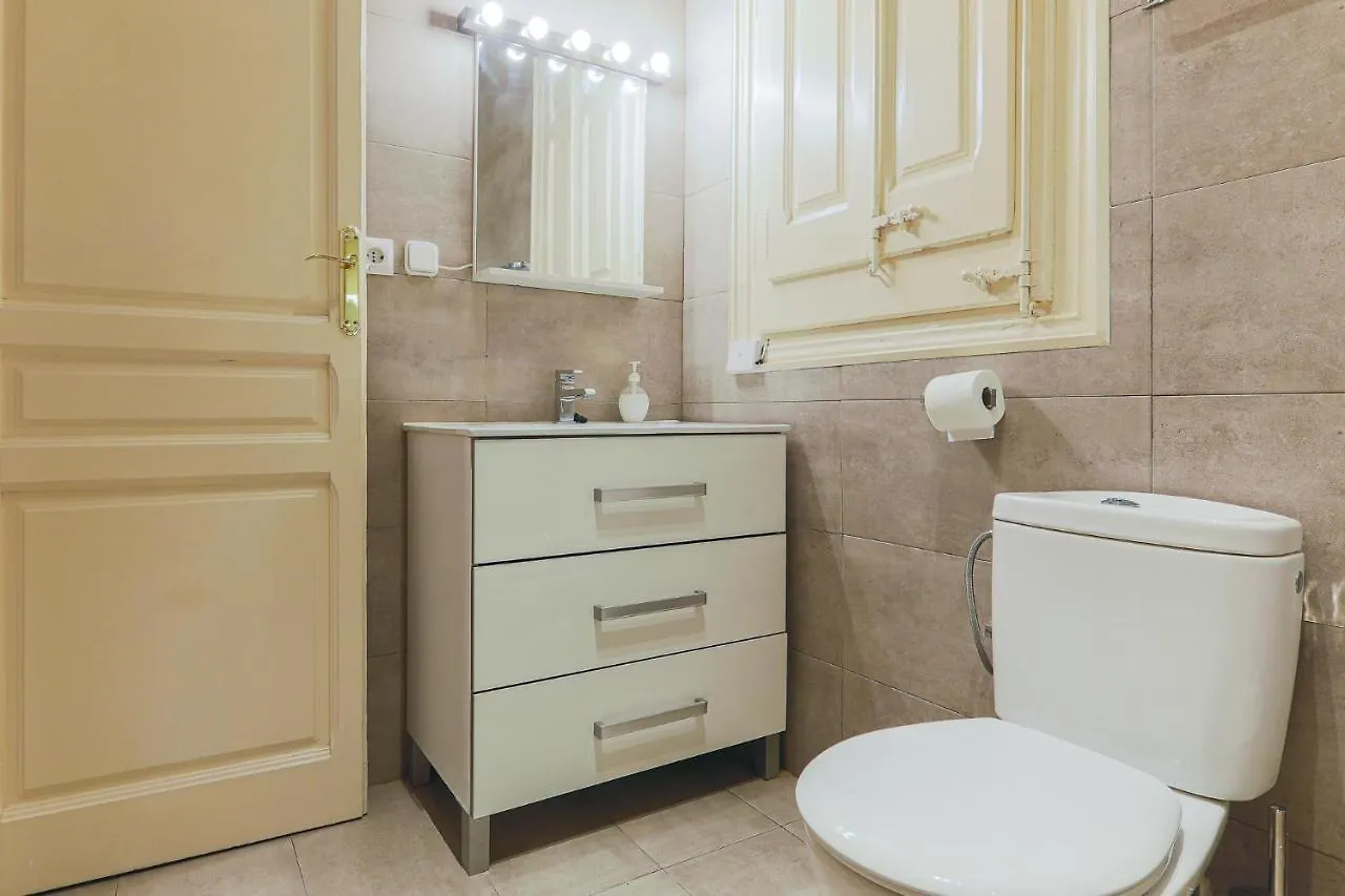 Be Barcelona Eixample Universidad Apartment